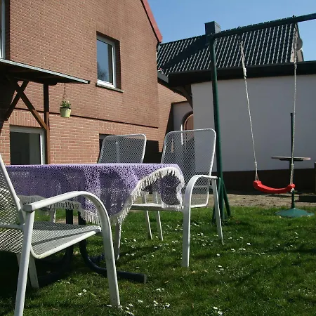 Cozy With Garden In Germany Apartamento Kröpelin